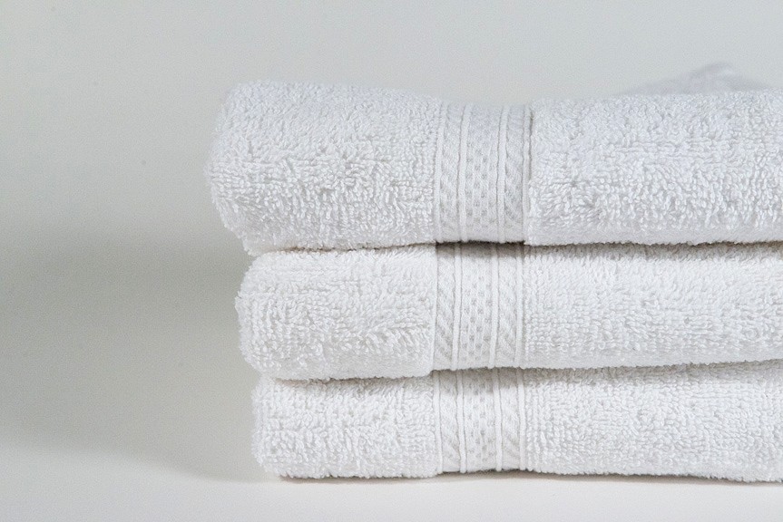 PLUSH BATH TOWEL, WHITE - 27